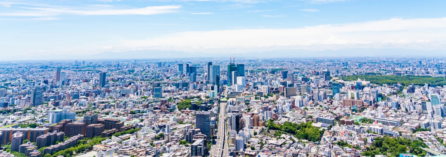 東京都心のビル群の空撮写真